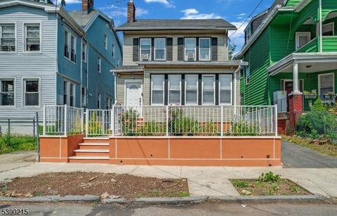 Photo of 1041 Hunterdon St, Newark, NJ 07112 (MLS # 3991565)