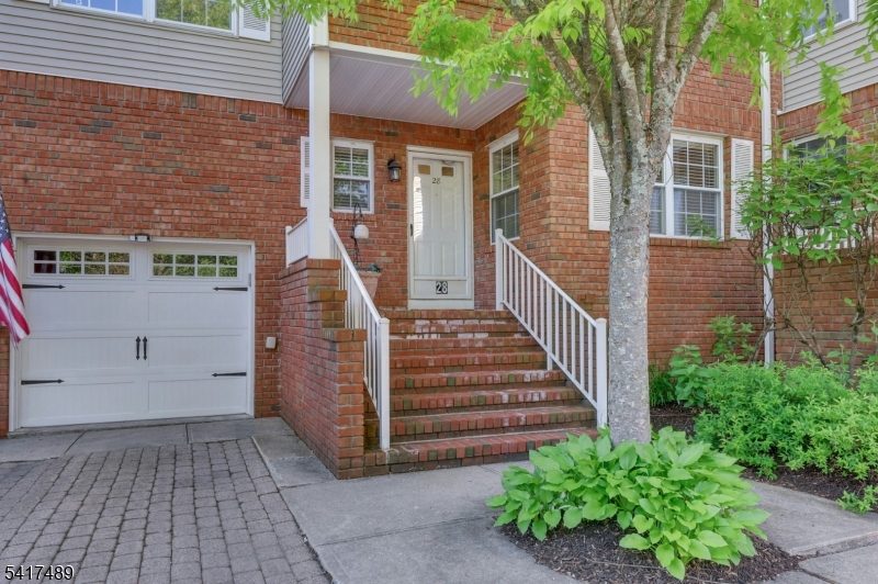 28 Berkeley Sq