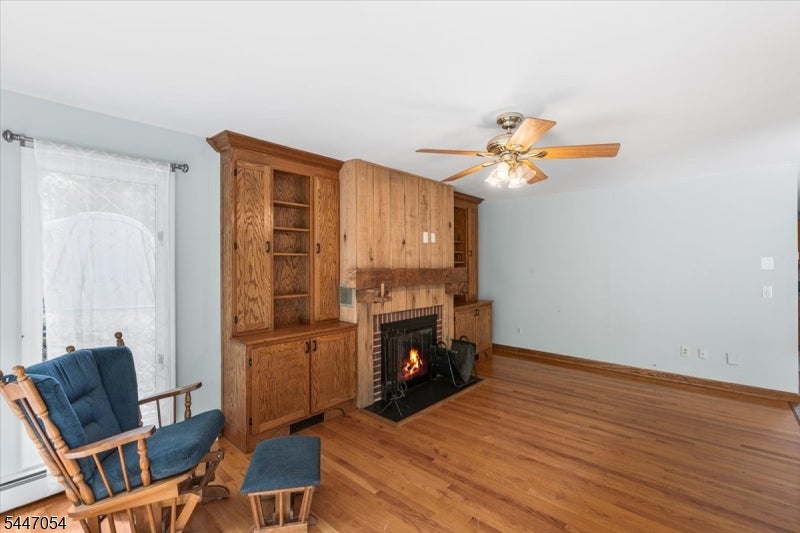 958 Cedar Dr