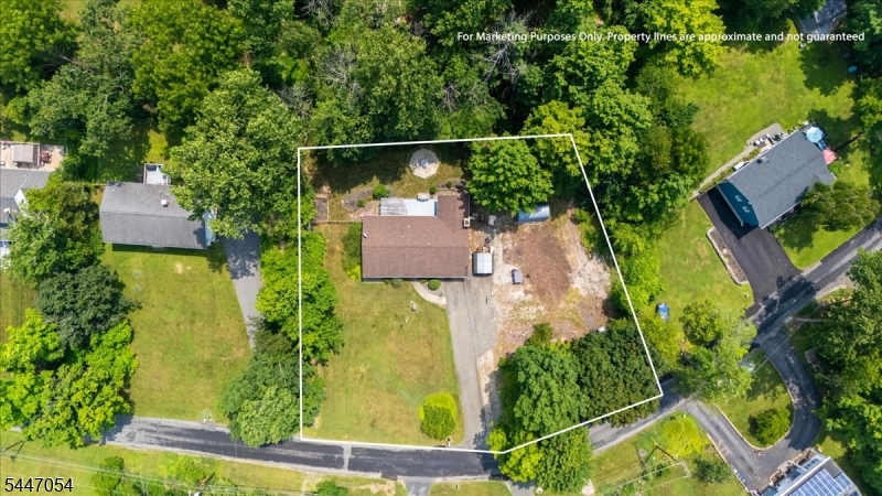 958 Cedar Dr