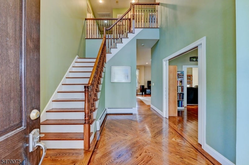 46 Seton Hall Dr