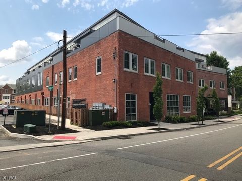 Photo of 10 Ford Ave #104, Morristown, NJ 07960 (MLS # 3995448)