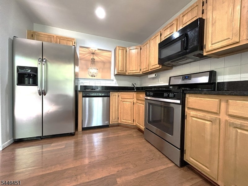 36 Mindy Dr