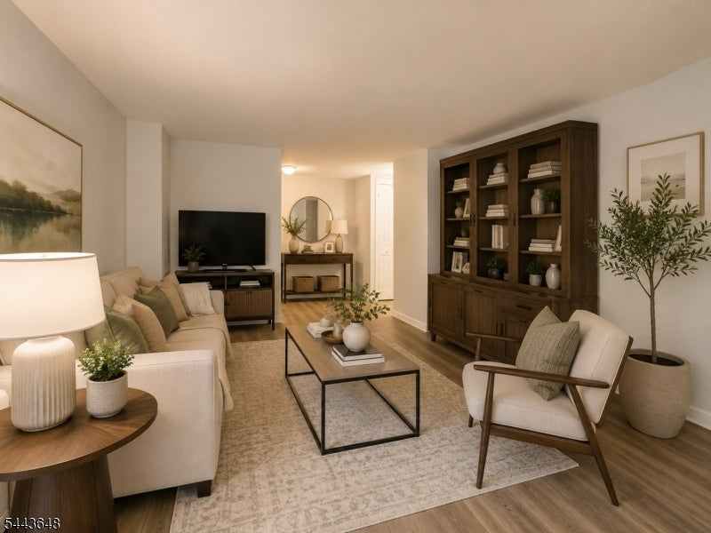 1 Claridge Dr 114
