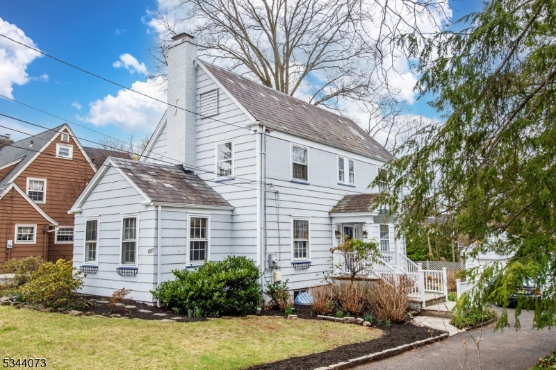 537 Summit Ave