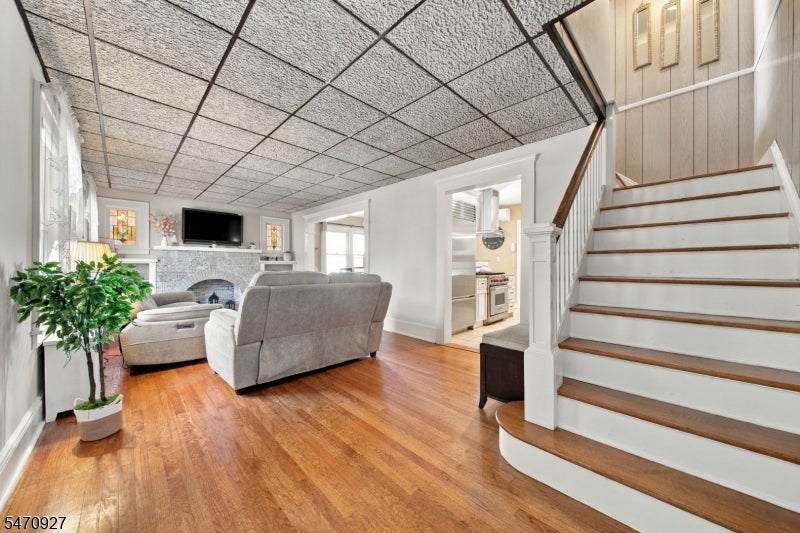 173 Bamford Ave