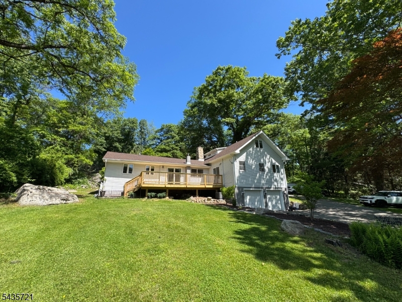 24 Skytop Rd