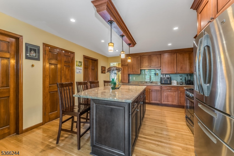 48 Blossom Rd