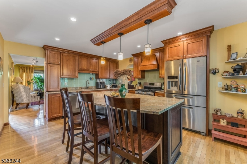 48 Blossom Rd