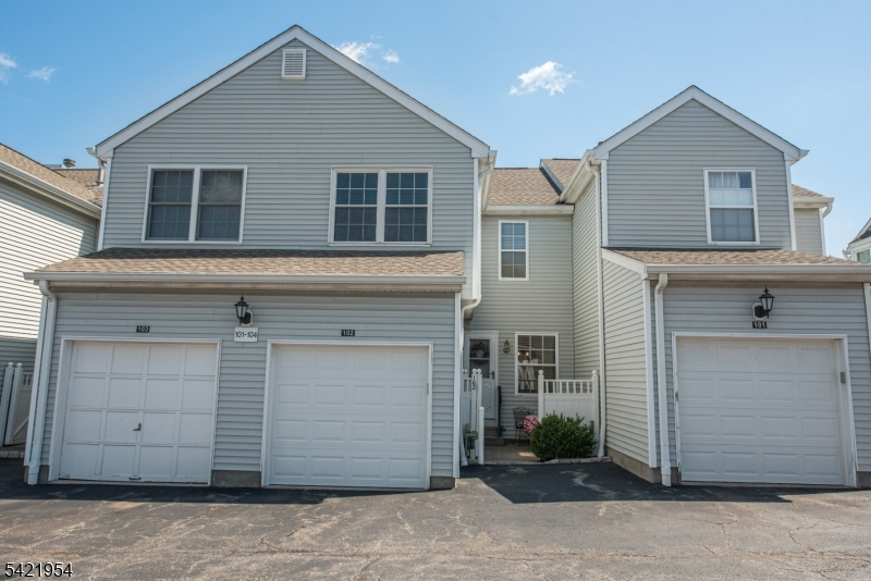 102 Appleton Way