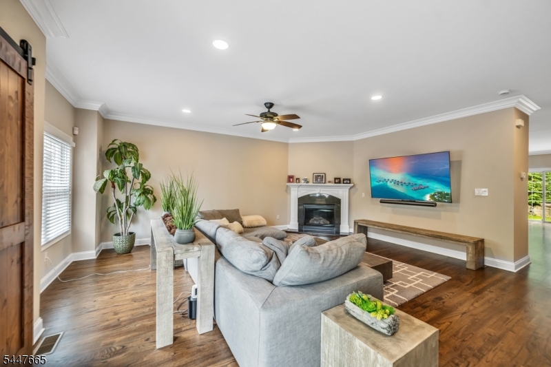 15 Halina Ln