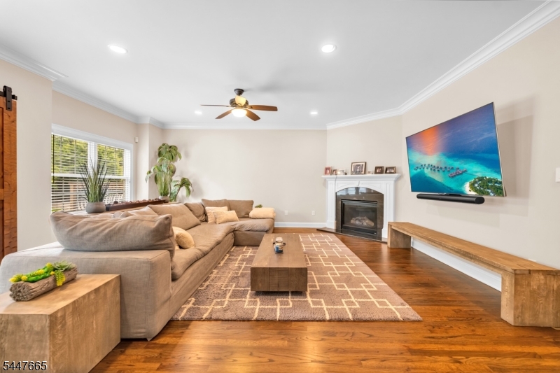 15 Halina Ln