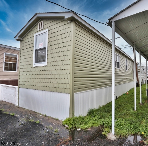 34 Helen Dr