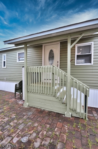 34 Helen Dr