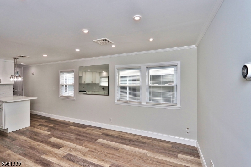 34 Helen Dr