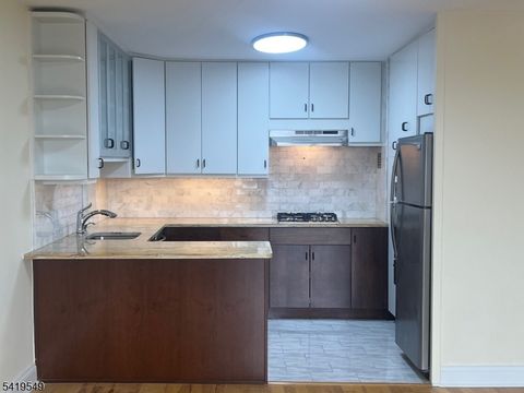 530 Valley Rd Montclair Twp. NJ 07043