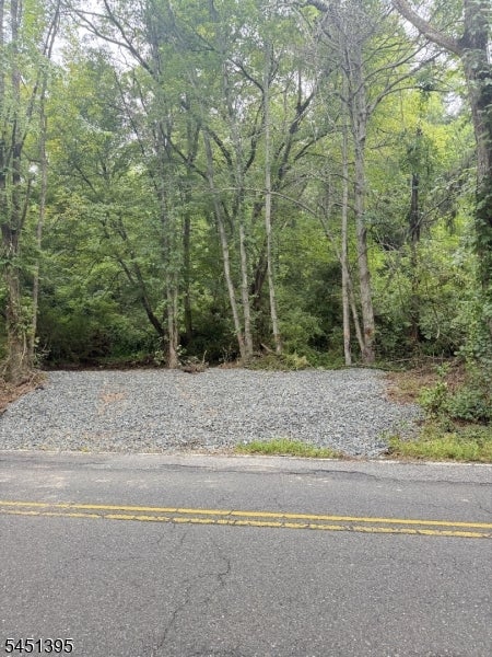 566 River Rd