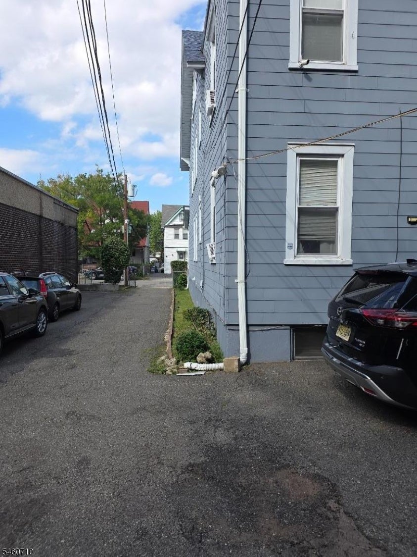 109 Burchard Ave