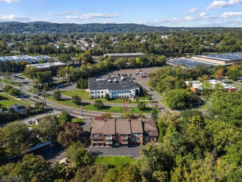 70 Harristown Rd 1