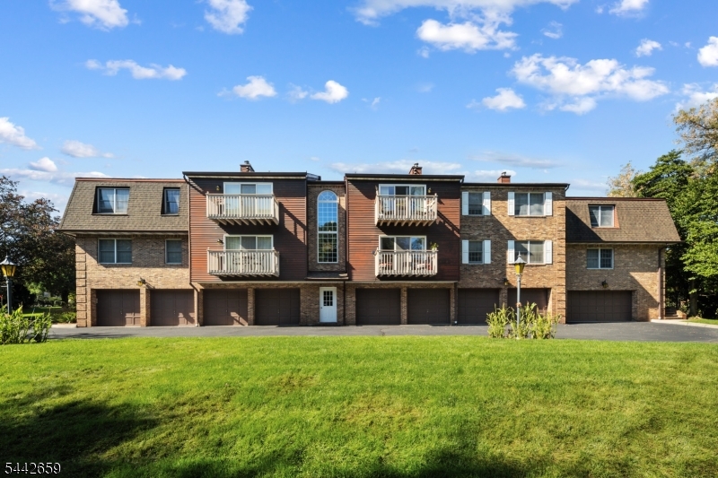 70 Harristown Rd 1