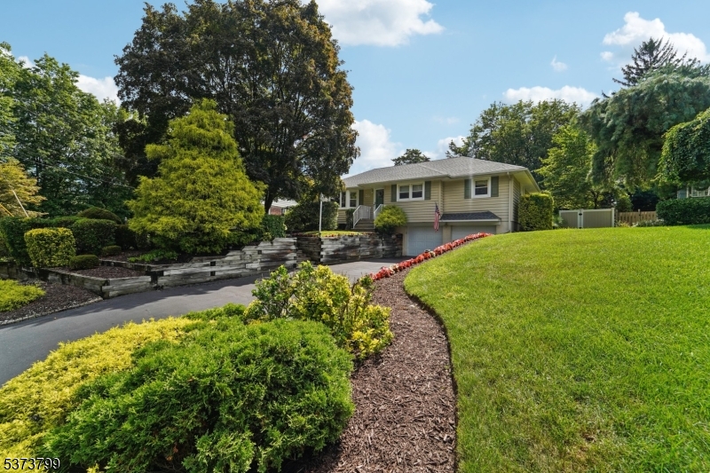 20 Nokomis Ave