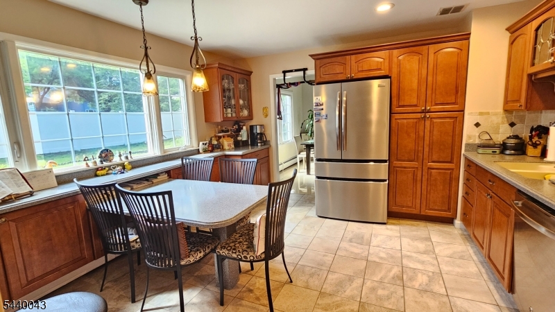 2 Vermont Ct