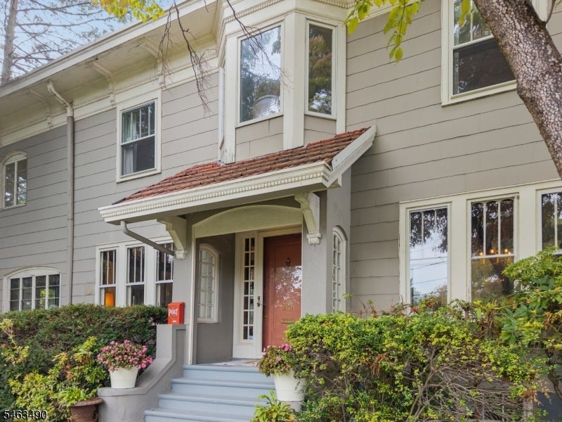 115 Maplewood Ave