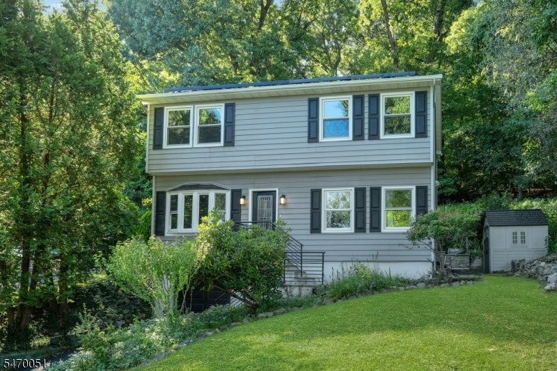 233 Mount Hope Ave