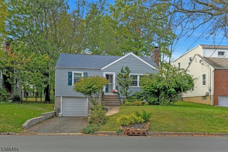 15 La Grande Ave