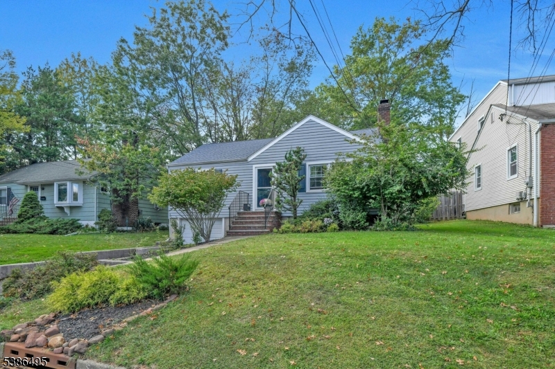 15 La Grande Ave