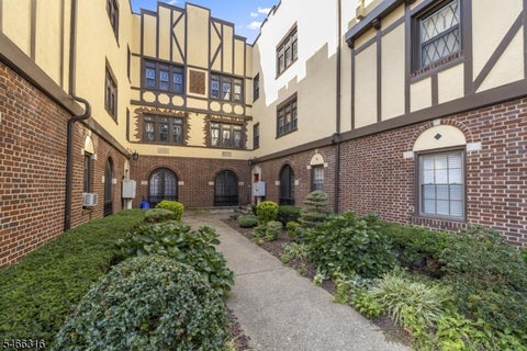 Photo for 20 Garber Sq C8