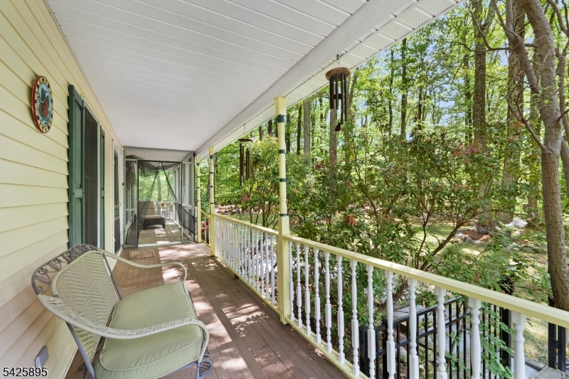 32 Saint Bernards Rd