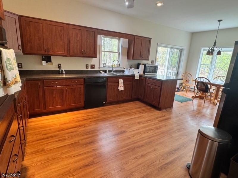 32 Saint Bernards Rd