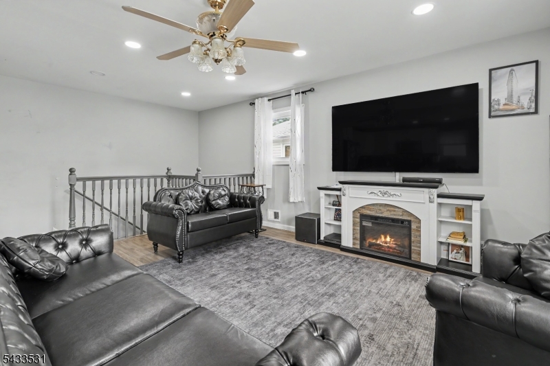 509 Church Pl