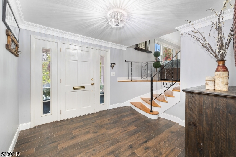 36 Sherbrook Dr