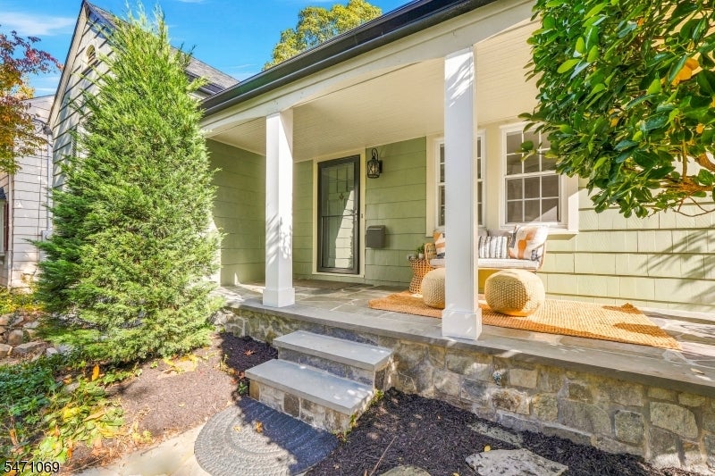 48 Freeman St