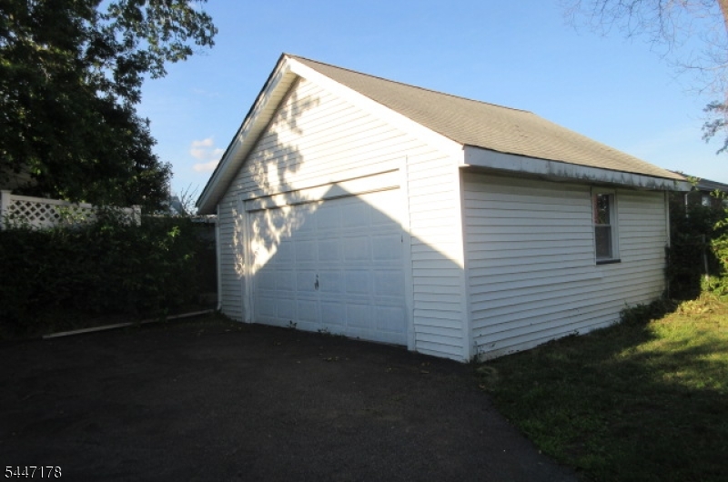 160 Tappan Ave
