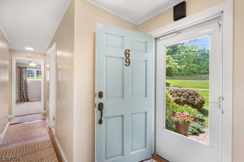 69 Newton Ave
