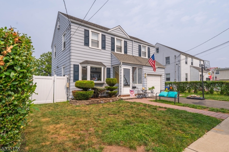19 Pine St