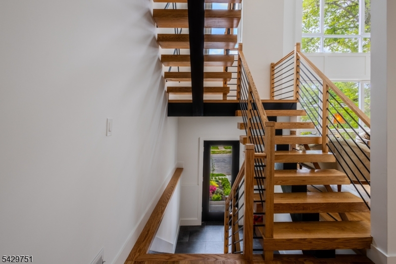 1455 Mccrea Pl