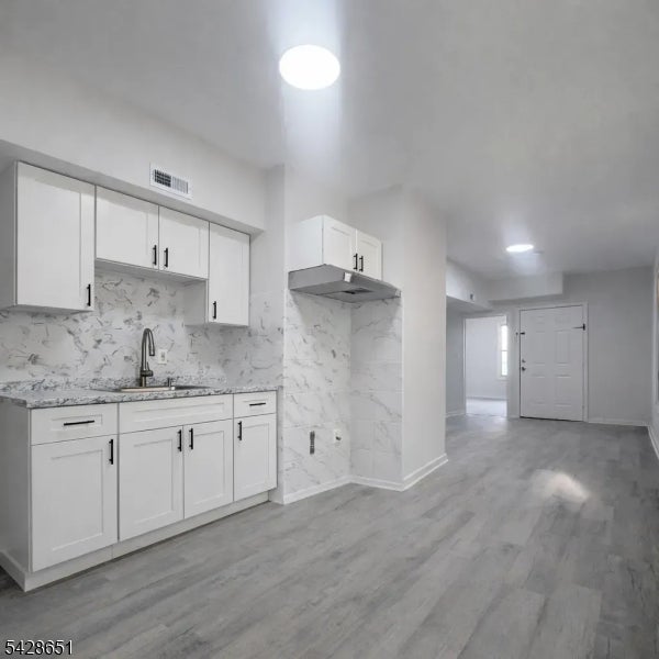 504 Bond St