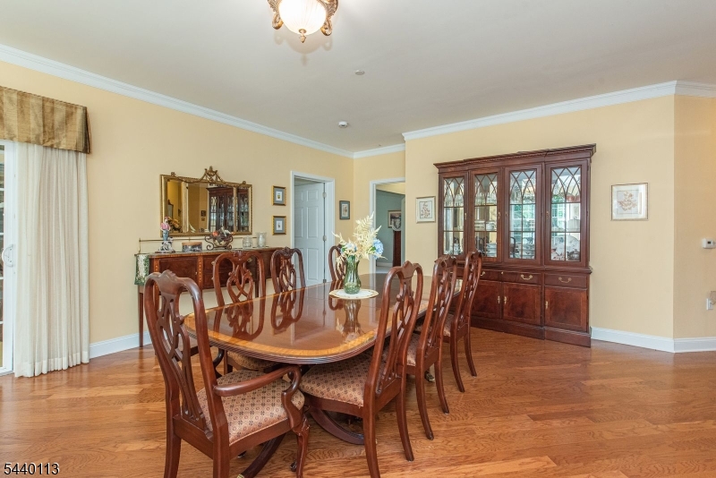 2110 Pierce Ln