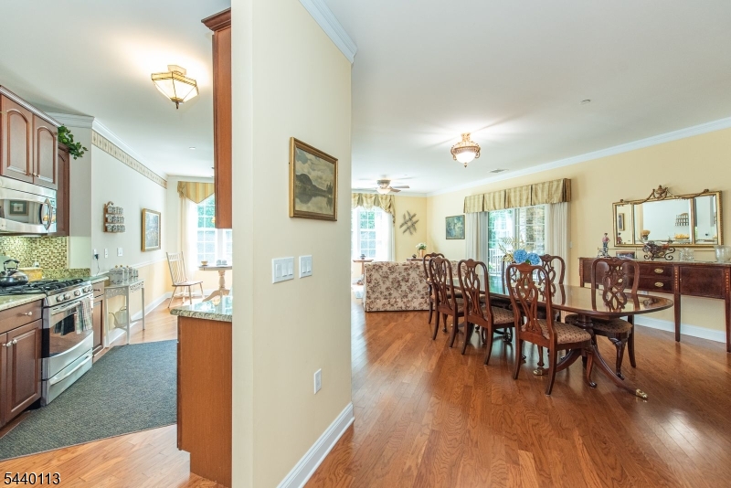 2110 Pierce Ln