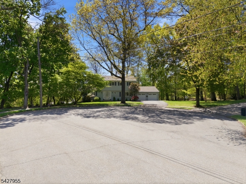 21 Robin Hood Rd