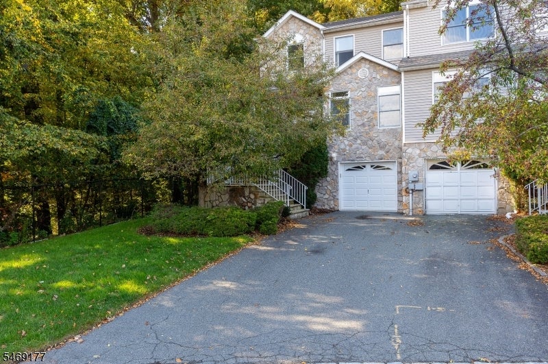 389 Summerhill Dr