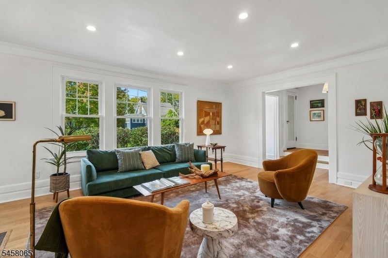 28 Oberlin St
