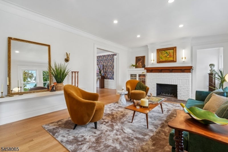 28 Oberlin St