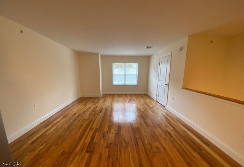 290 3Rd St D2