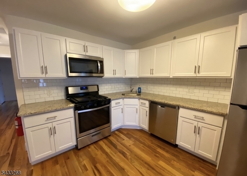 290 3Rd St D2
