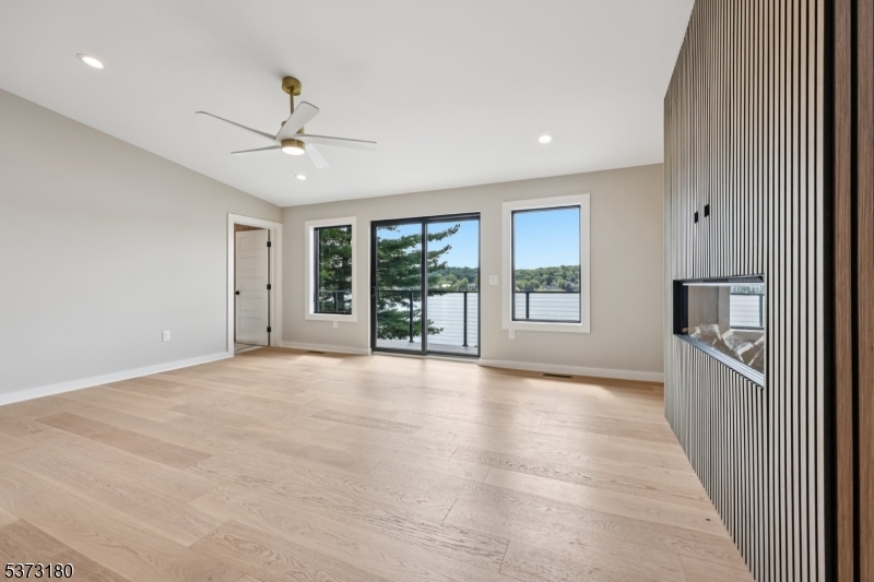 12 Rocky Point Rd